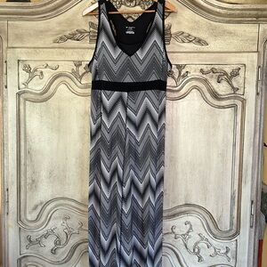 Tek Gear Women's Maxi Dress in Black and White design - Size XL